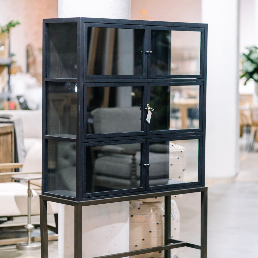 Bookcases & Cabinets